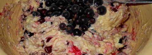 кокосовые кексы с ягодами. Шаг 8