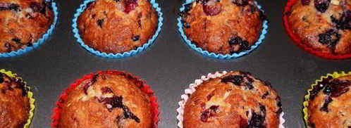 кокосовые кексы с ягодами. Шаг 10