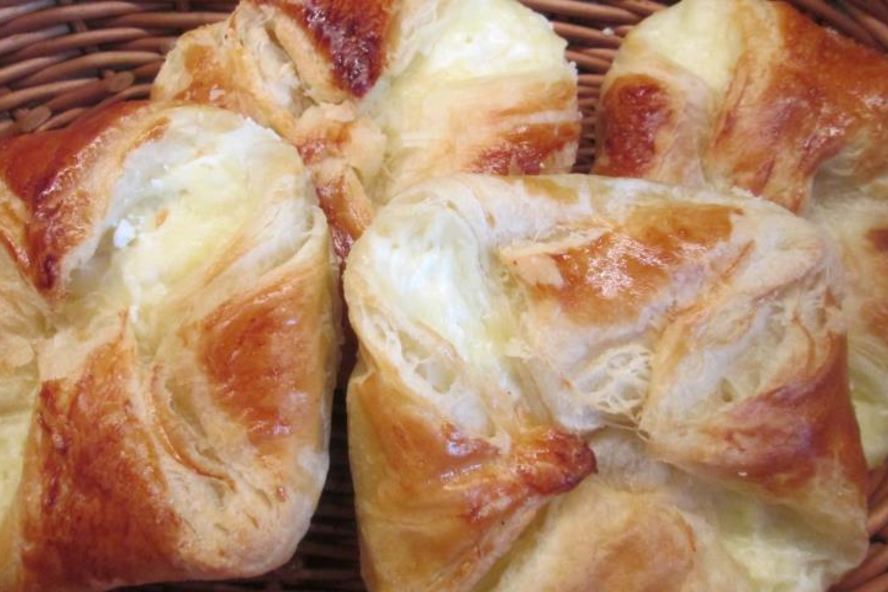 Рецепт хачапури из слоеного теста