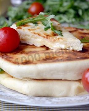 Хачапури с творогом и сыром на сковороде