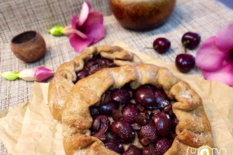 Рецепт галет с черешней и горьким шоколадом