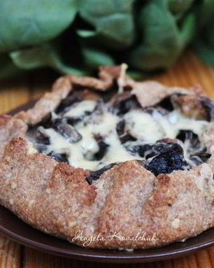 Мини-галеты из цельнозерновой муки с лесными грибами