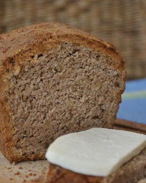 Пшенично-ржаной хлеб с орехами