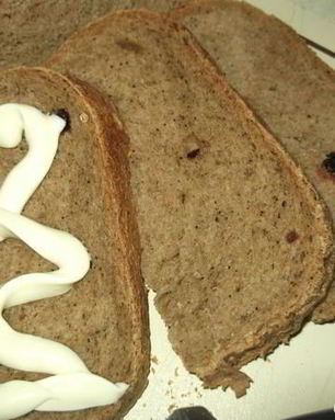 Ржаной хлеб с сушеной клюквой