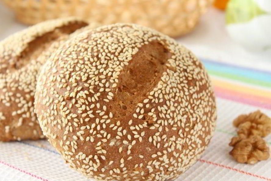 Рецепт цельнозерновых хлебцев с грецкими орехами