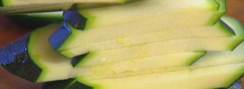 лаваш с красной фасолью, цукини и помидорами. Шаг 3