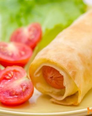 Лаваш с сосиской и сыром