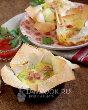 Лаваш с ветчиной и яйцом