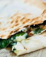 Лаваш со шпинатом и сыром