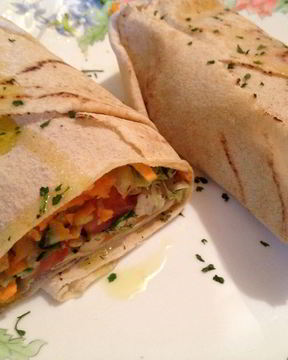 Ролл с курицей в лаваше