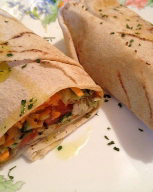 Ролл с курицей в лаваше