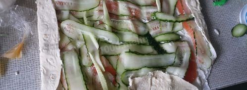 рулет с рыбой в лаваше. Шаг 3