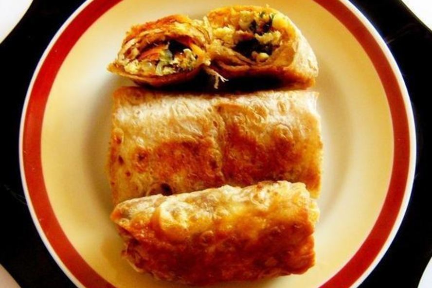 Рецепт закуски из лаваша с курицей и баклажанами