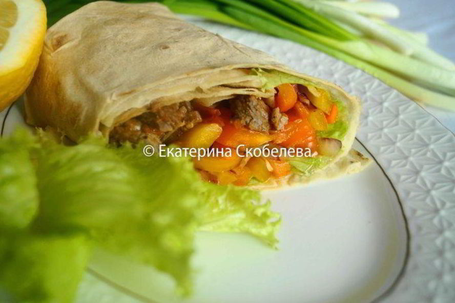 Рецепт закуски в лаваше с сочной говядиной и овощами