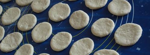 батбуты — марокканские лепешки. Шаг 3