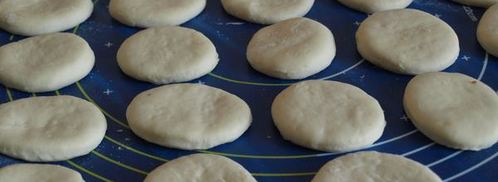 батбуты — марокканские лепешки. Шаг 4