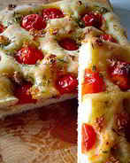 Фокачча с помидорами черри