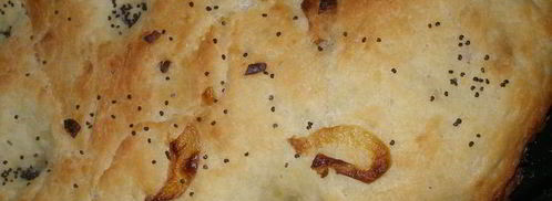 картофельная фокачча с жареным луком и маком. Шаг 11