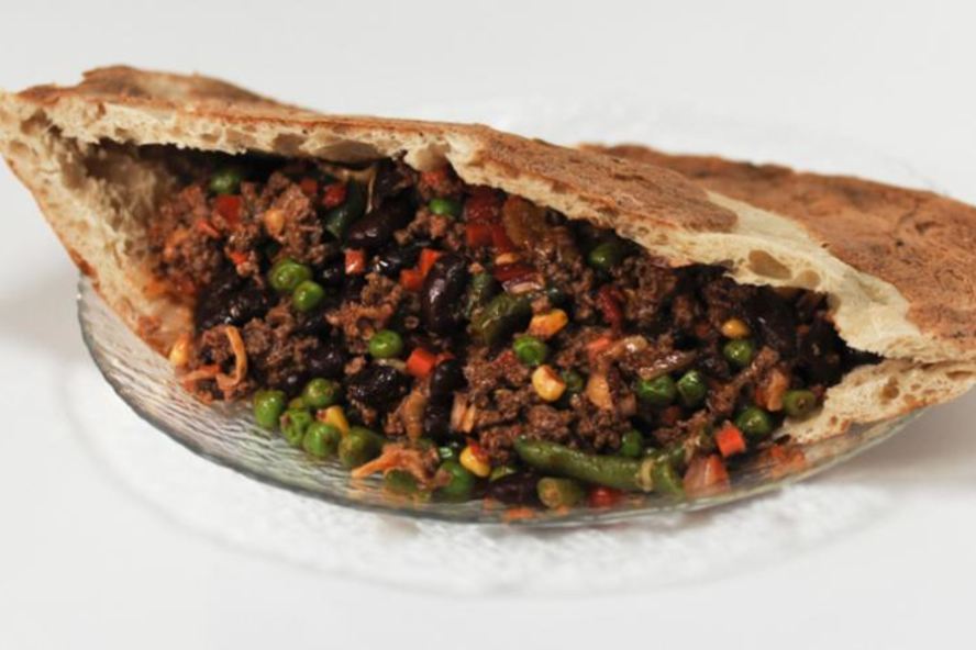 Рецепт лепешки с мексиканской смесью и говядиной