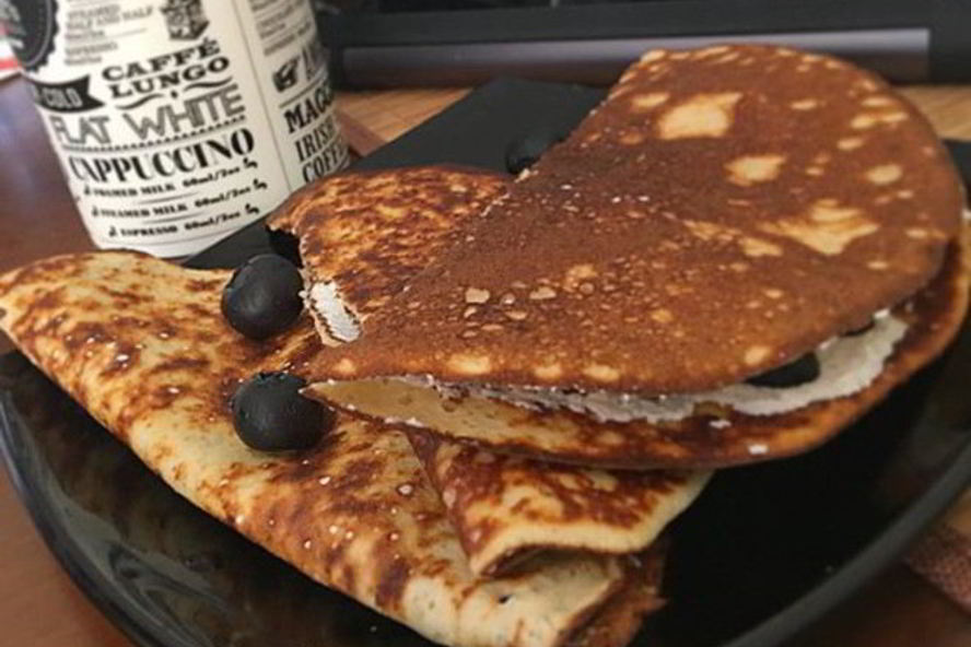 Рецепт лепешек с рикоттой и голубикой