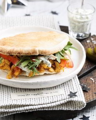 Пита с курицей, перцем и беконом