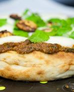 Пряная лепешка с сыром