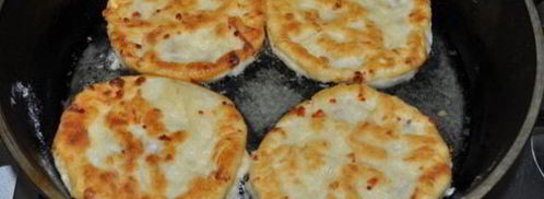 сырные лепешки, быстрые и вкусные. Шаг 7