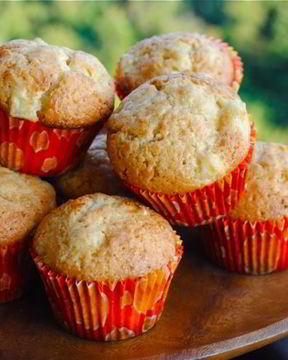 Имбирные маффины с яблоками