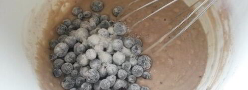 йогуртовые маффины с черной смородиной. Шаг 3