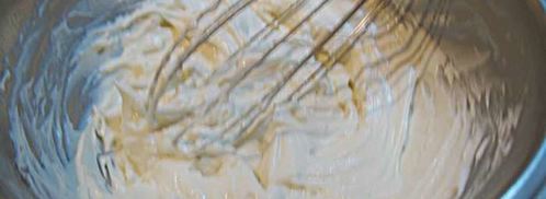 клубнично-кокосовые маффины со сливочным кремом. Шаг 5