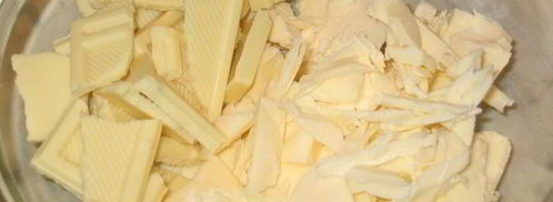 маффины из белого шоколада и клубники. Шаг 3