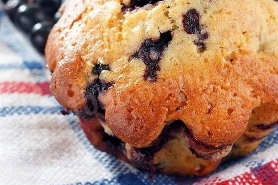 Рецепт маффинов с черникой с корицей на молоке