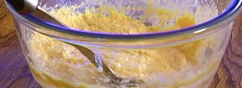 маффины с хурмой и клубникой. Шаг 5