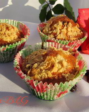 Маффины с клюквой и миндальным штрейзелем