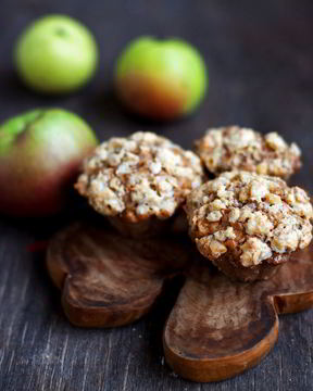 Маффины с яблоком, специями и овсянкой