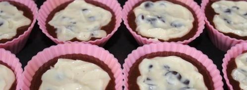 шоколадные маффины с крем сыром. Шаг 4