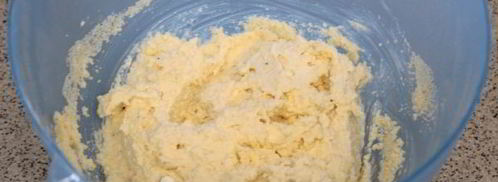 манник на кефире с изюмом. Шаг 3