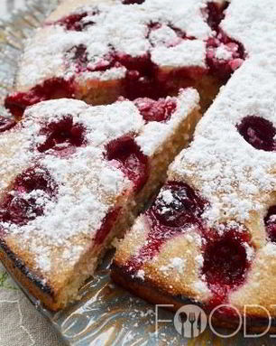 Постный манник с вишней