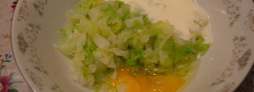 капустные оладьи на кефире. Шаг 2