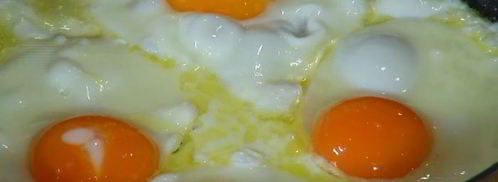 оладушки из цукини с яйцами и карамелизированным луком. Шаг 5