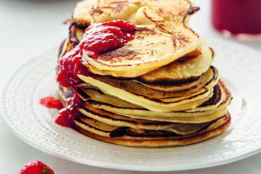 Рецепт оладий с клубничным джемом