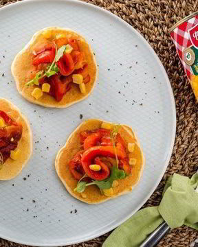 Оладьи с кукурузой и запеченным перцем