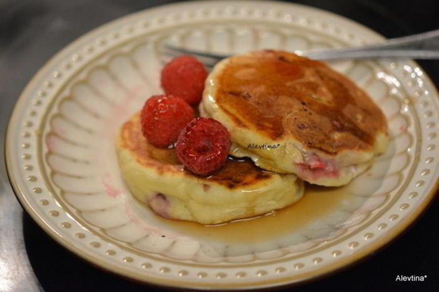 Рецепт оладий с малиной и рикоттой