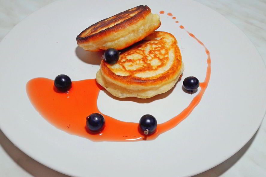 Рецепт пышных оладий на кефире