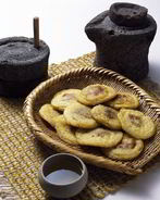 Тыквенные оладьи с карамельным соусом