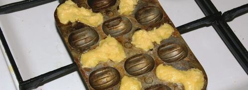 печенье грибочки и орешки со сгущенкой. Шаг 11