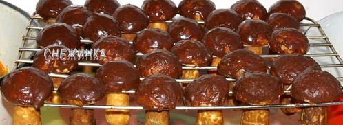 печенье грибочки и орешки со сгущенкой. Шаг 16