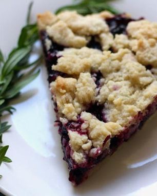 Черничный пирог с иссопом
