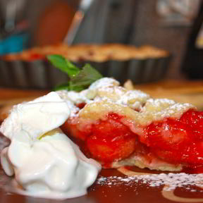 Пироги с клубникой