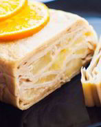 Пирог из блинов с яблоками и корицей